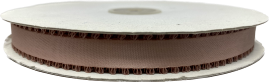 Cinta de picot satinado de 3/8" - Bordes emplumados (50 yardas)