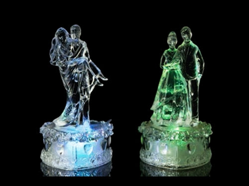 Figura de boda iluminada de plástico de cristal de 4.5