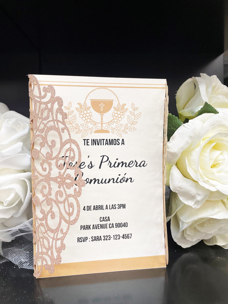 Load image into Gallery viewer, 5&quot;x7&quot; Personalized Communion Invitations (8 Invitations)
