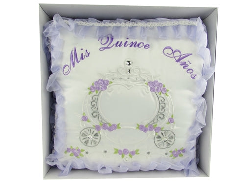 Load image into Gallery viewer, Premium - &quot;MIS QUINCE ANOS&quot; - Kneeling Pillow - Coach Design (1 Pc)
