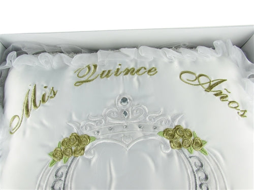 Load image into Gallery viewer, Premium - &quot;MIS QUINCE ANOS&quot; - Kneeling Pillow - Coach Design (1 Pc)

